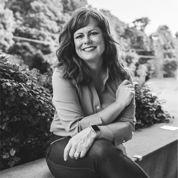 Lisa Lilley's Headshot